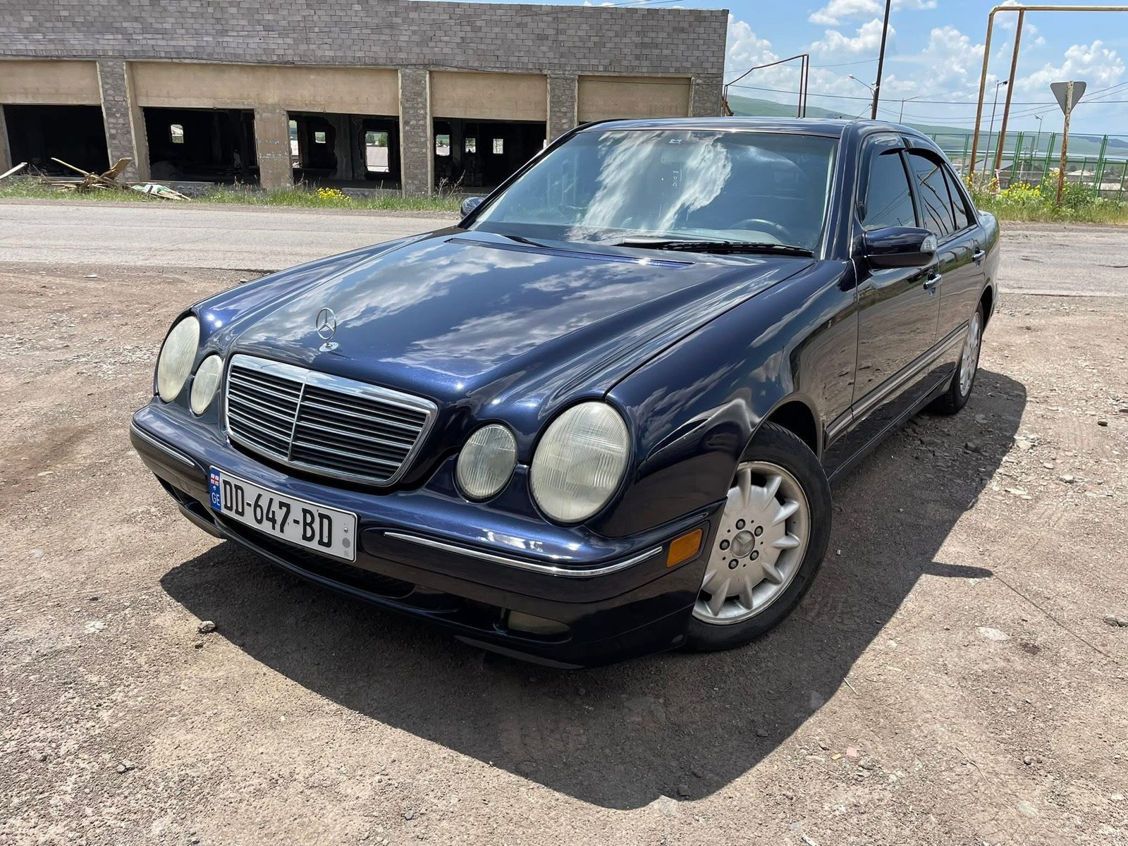 Mercedes benz e320