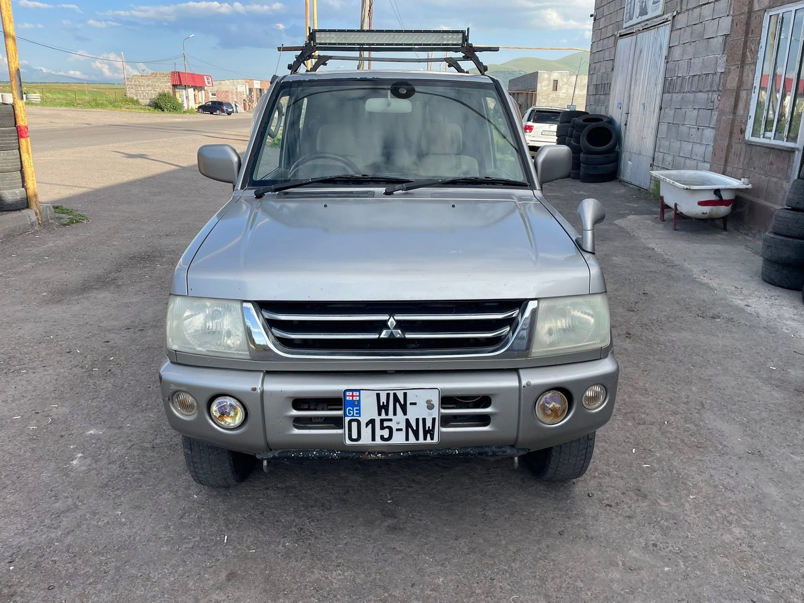 Pajero mini 2003