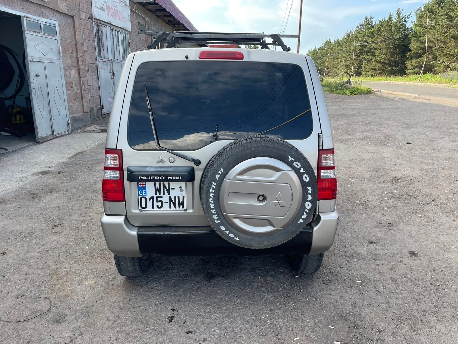 Pajero mini 2003